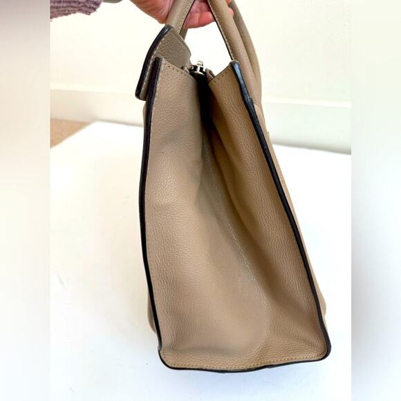 Celine Tan calfskin leather Mini Dune tote bag - Picture 4 of 11